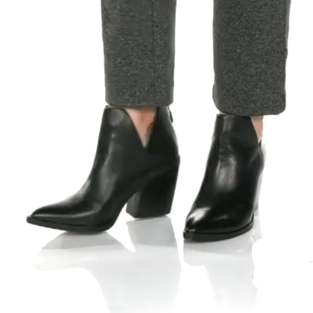 Western Chic Steve Madden Black Leather Booties - Picture 4 of 14